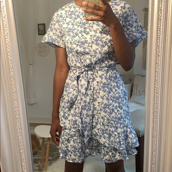 Dress - Picture 2 of 3